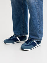 JFWBURTON RUNNER INTERNATIONAL CAMPAIGN 12293068